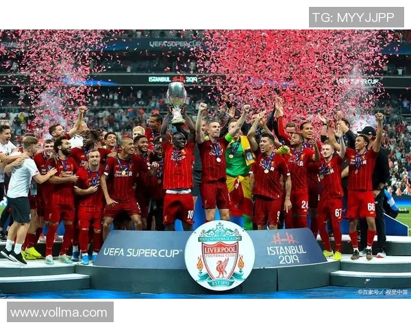 英超激战：AC米兰逆转曼联红牌争议引发全场热议