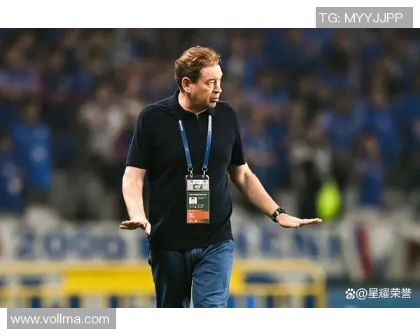 中超精彩对决本菲卡与热刺战成平局争议判罚引发全场热议 中超精彩对决本菲卡与热刺战成平局争议判罚引发全场热议